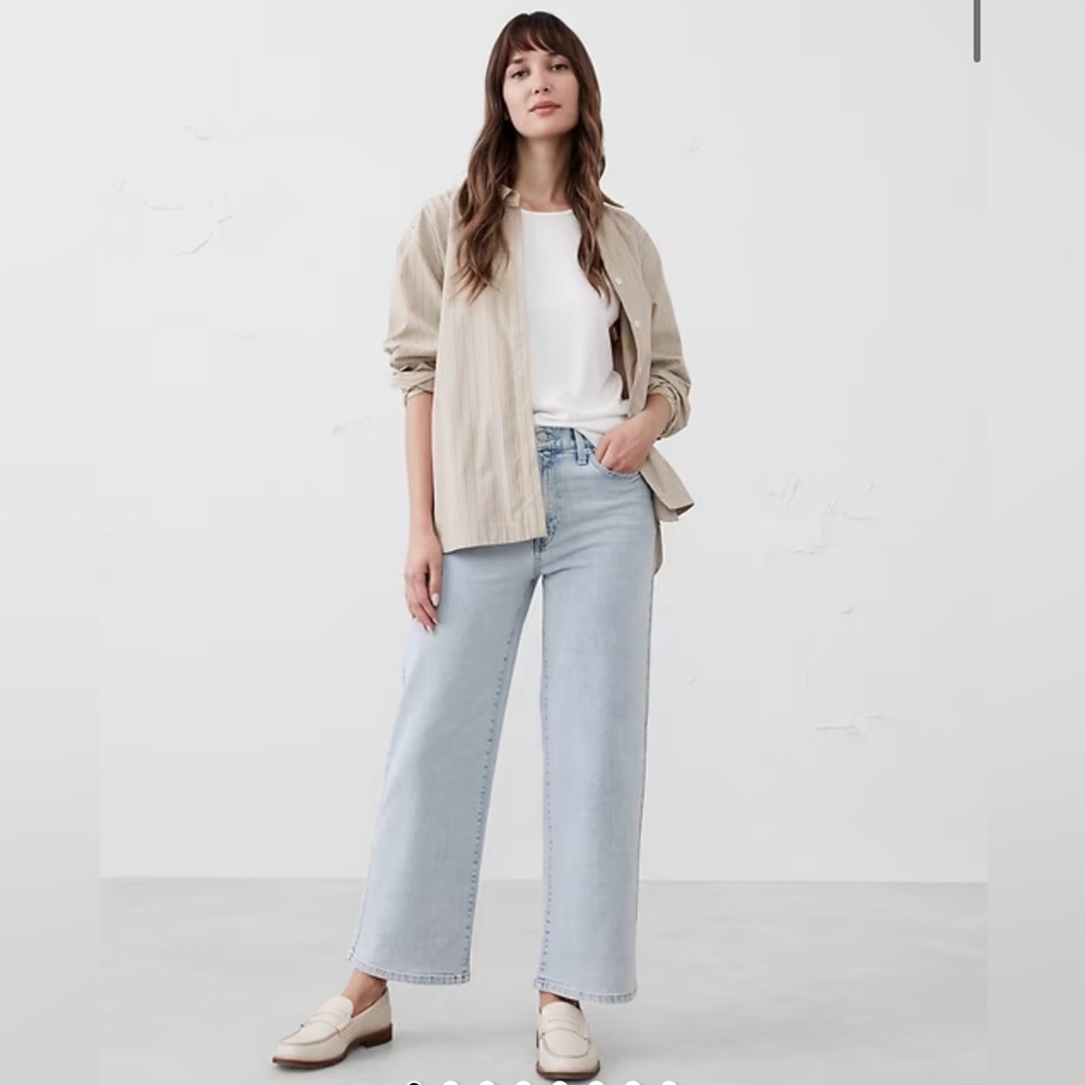 Banana Republic Light Wash Straight Leg Jeans